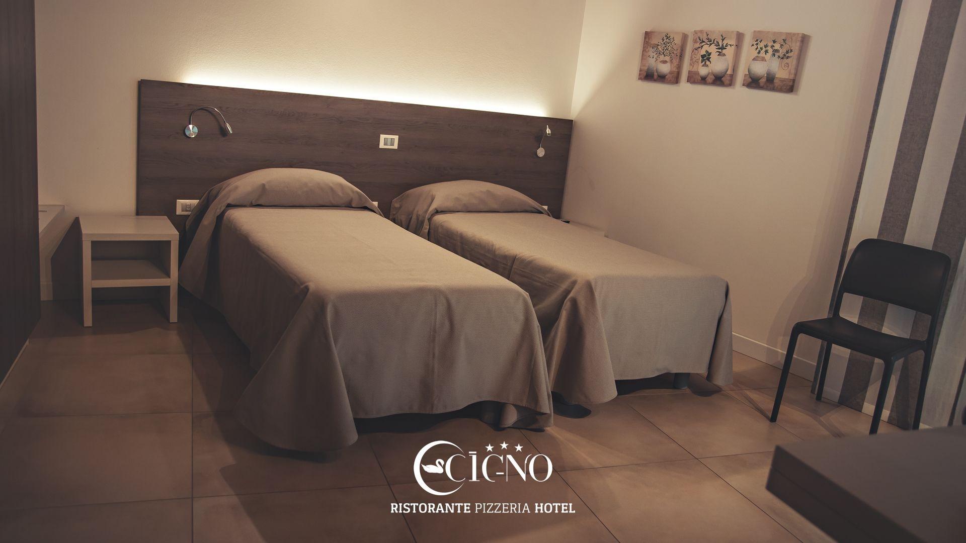 Hotel Ristorante Cigno - Camere And Aparthotel Latisana Bagian luar foto