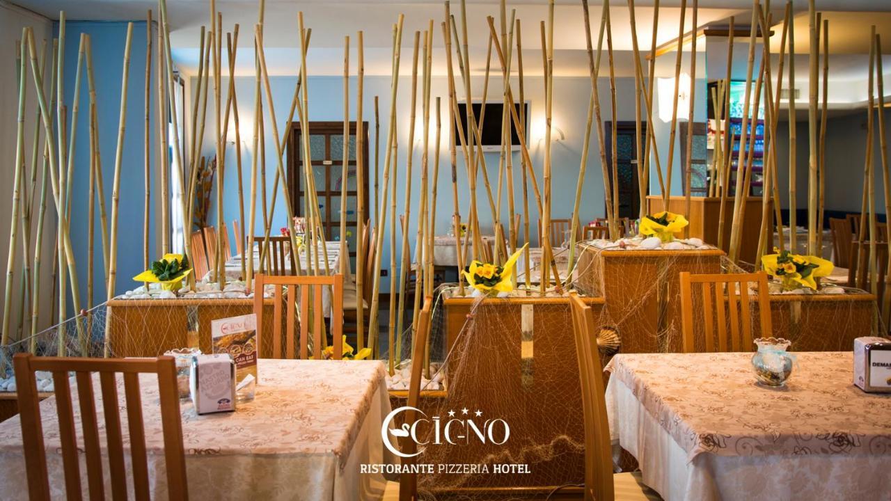 Hotel Ristorante Cigno - Camere And Aparthotel Latisana Bagian luar foto